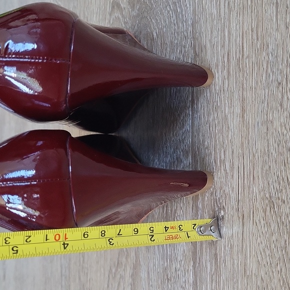 Elie Tahari Crimson Red Patent Wedge - 37 - Picture 6 of 8